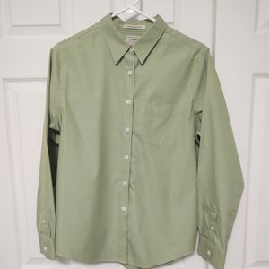 Women's LL Bean wrinkle resistant blouse, size M